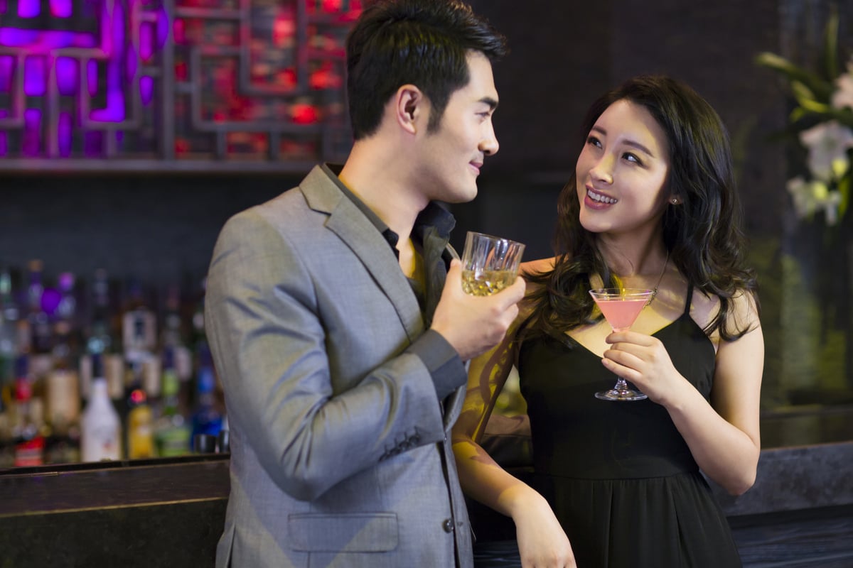 How to impress a sugar daddy? 7 tips to leave a mark in your date's heart -  Blog | SugarDaters